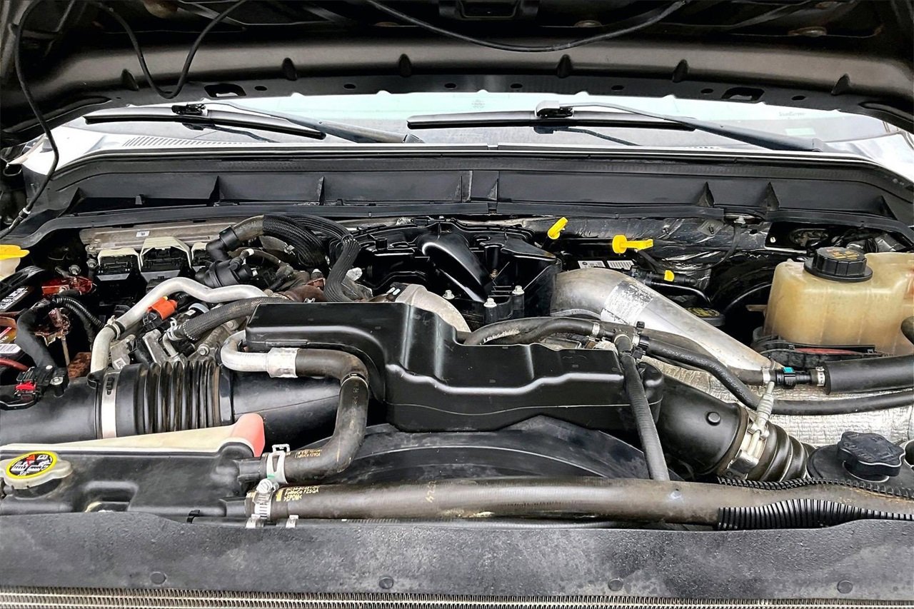 Used 2015 Ford F250 Lariat w/ Chrome Package image 34