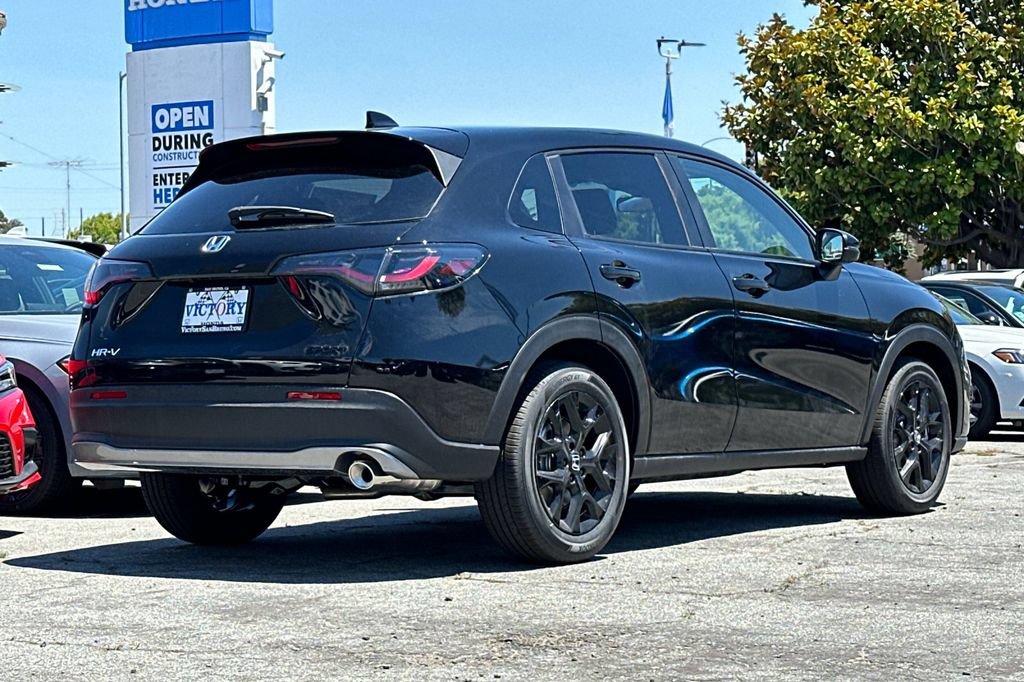 New 2025 Honda HR-V Sport image 4