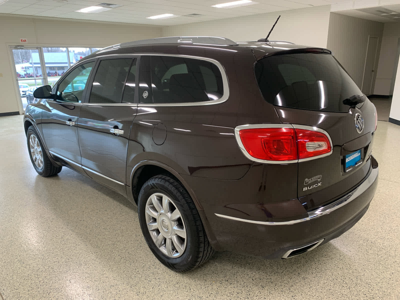 Used 2015 Buick Enclave Leather image 9