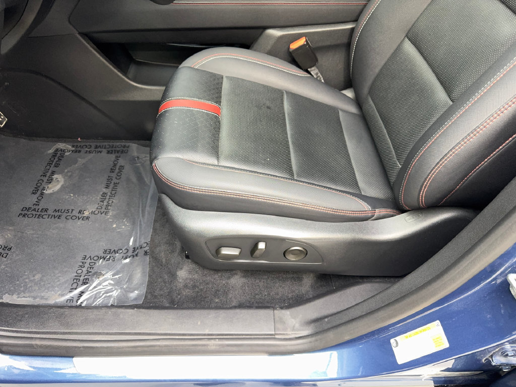 Used 2024 Chevrolet Traverse RS FWD image 27