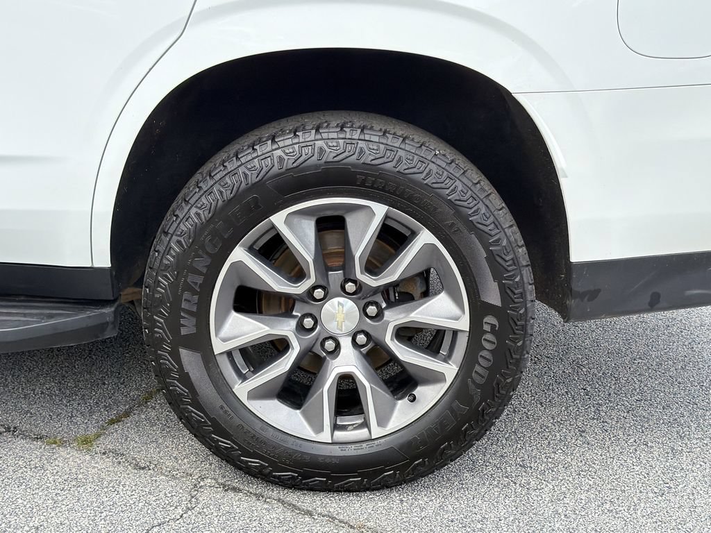Used 2022 Chevrolet Tahoe LT w/ Luxury Package AWD/4WD image 36