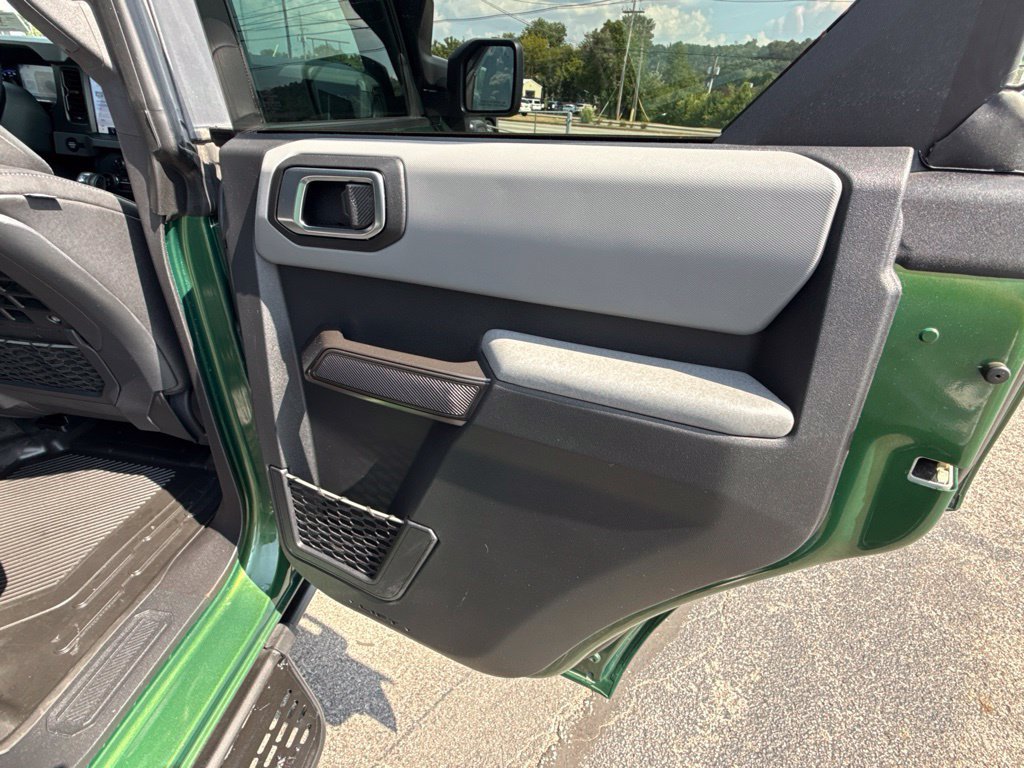 Used 2024 Ford Bronco Everglades AWD/4WD image 16