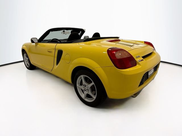 Used 2001 Toyota MR2 RWD image 5