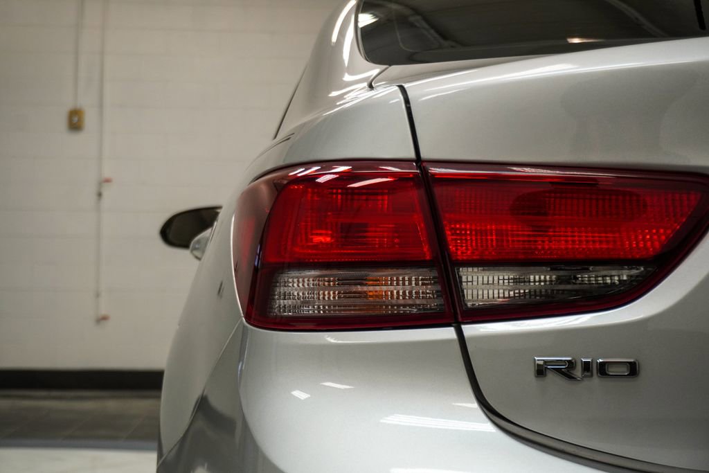 Used 2020 Kia Rio S image 36