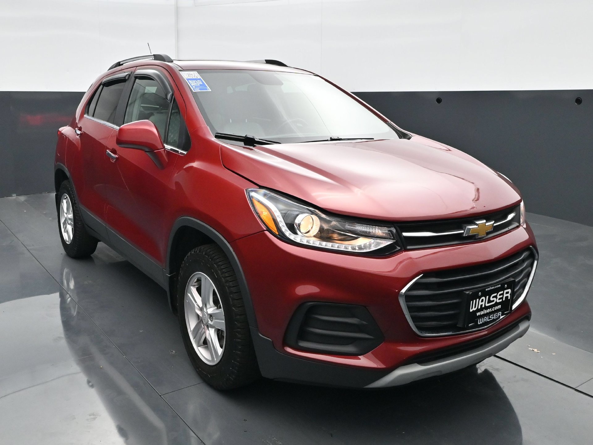 Used 2019 Chevrolet Trax LT w/ Sun & Sound Package AWD/4WD image 11