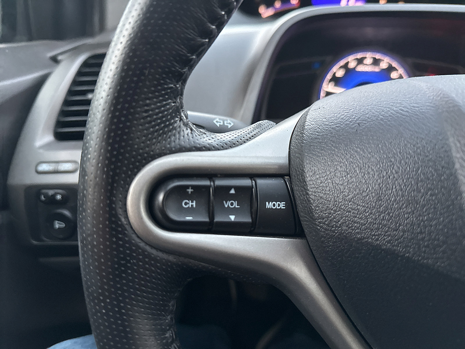 Used 2011 Honda Civic EX-L image 37