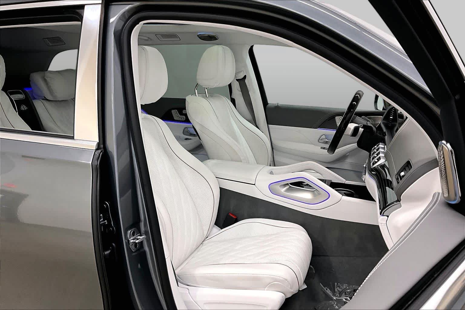 Used 2026 Mercedes-Benz Maybach GLS 600 4MATIC image 9