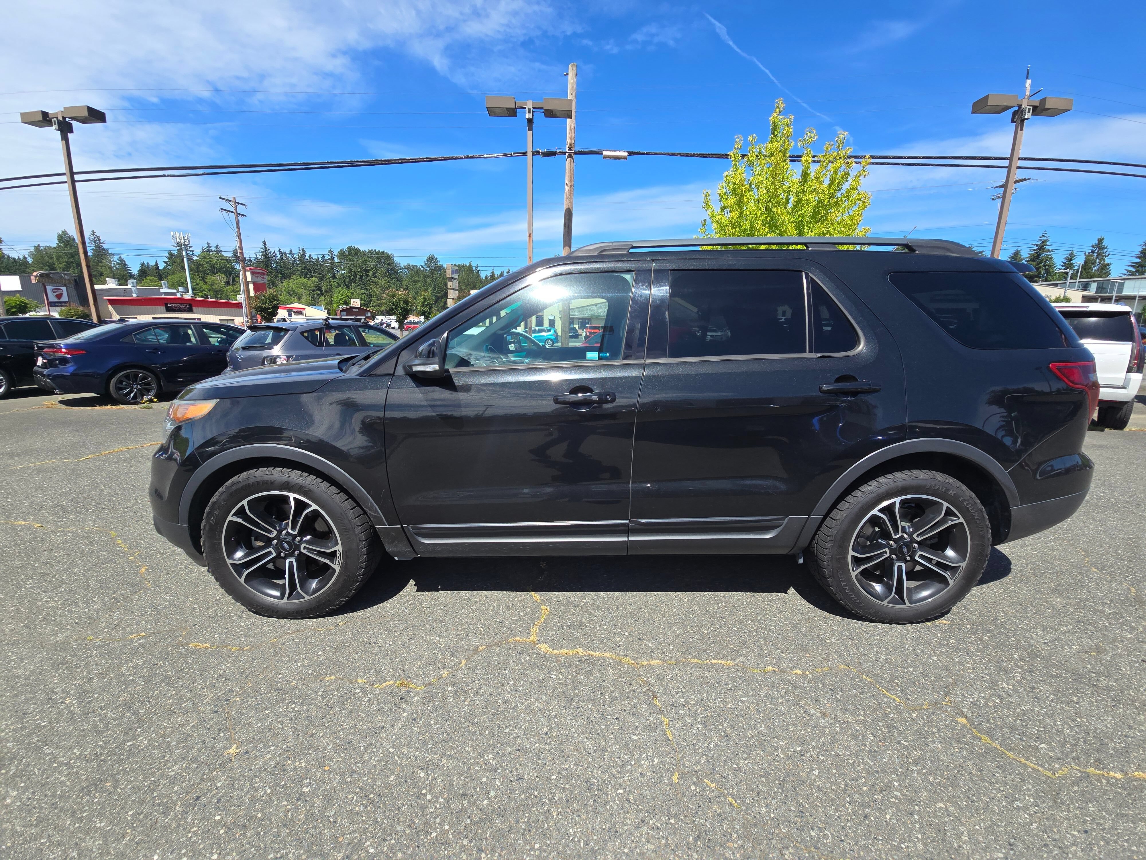 Used 2014 Ford Explorer Sport w/ Equipment Group 401A AWD/4WD image 4