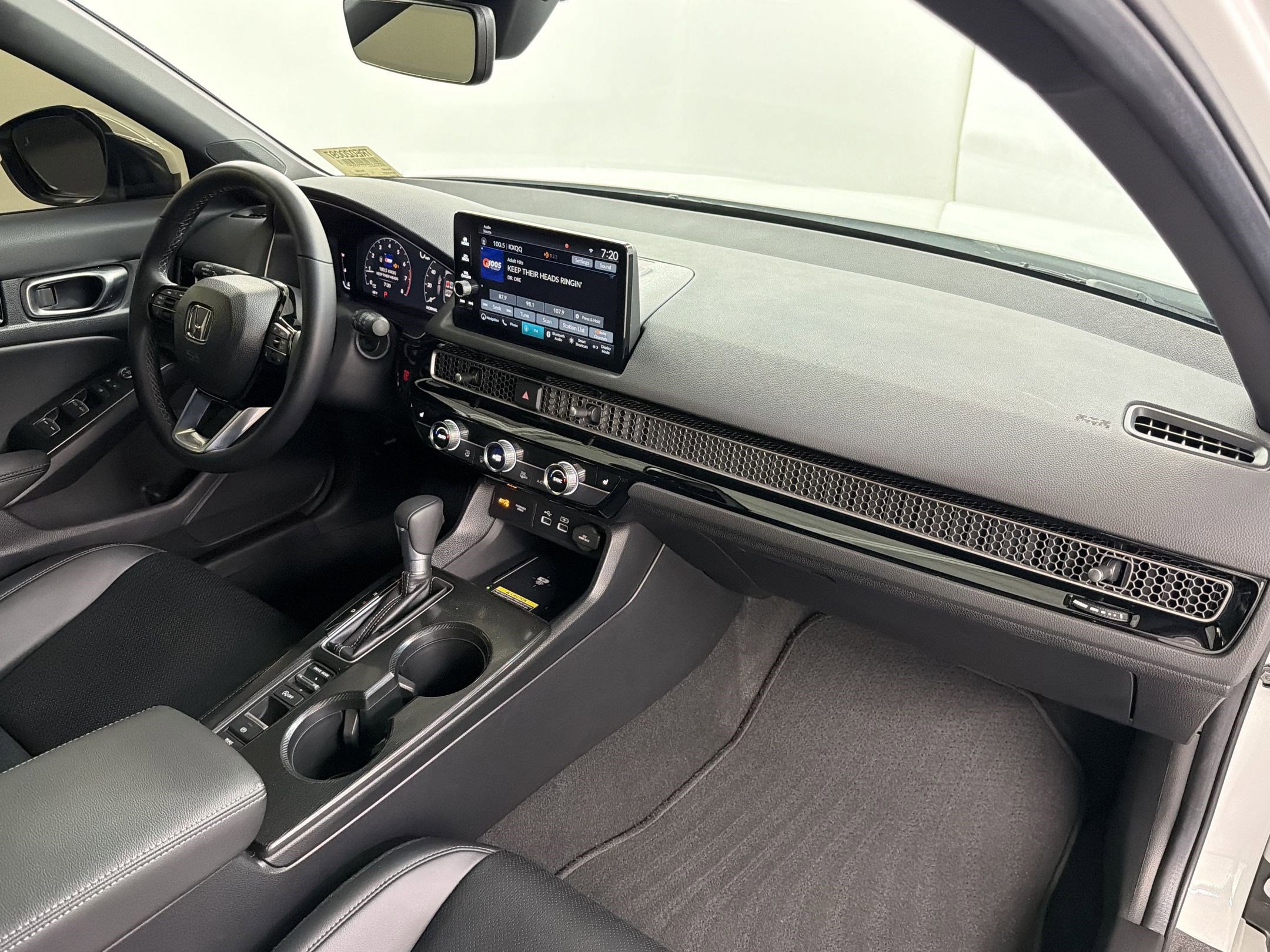 Certified 2024 Honda Civic Sport Touring image 35