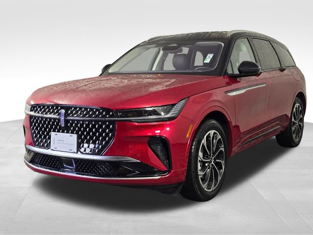 Used 2025 Lincoln Nautilus Reserve image 3