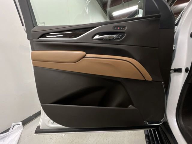 Certified 2022 Cadillac Escalade ESV Premium Luxury w/ Performance Package AWD/4WD image 23