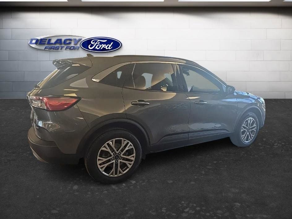 Used 2022 Ford Escape SEL image 7