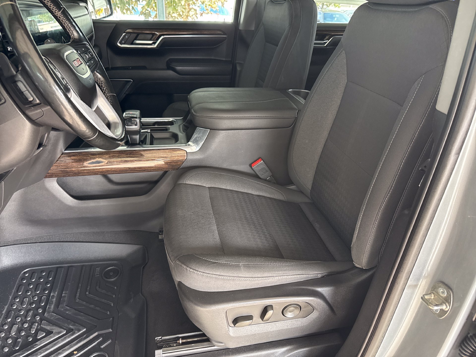 Used 2023 GMC Sierra 1500 Elevation AWD/4WD image 11
