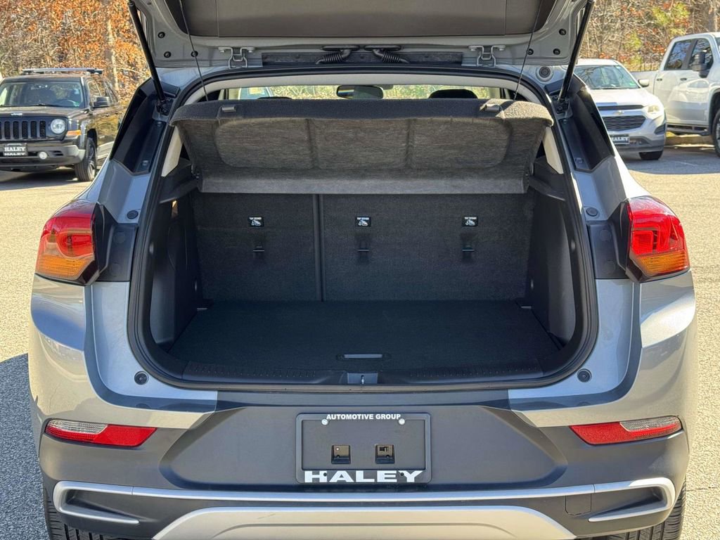 Used 2023 Buick Encore GX Preferred w/ Cold Weather Comfort Package image 17