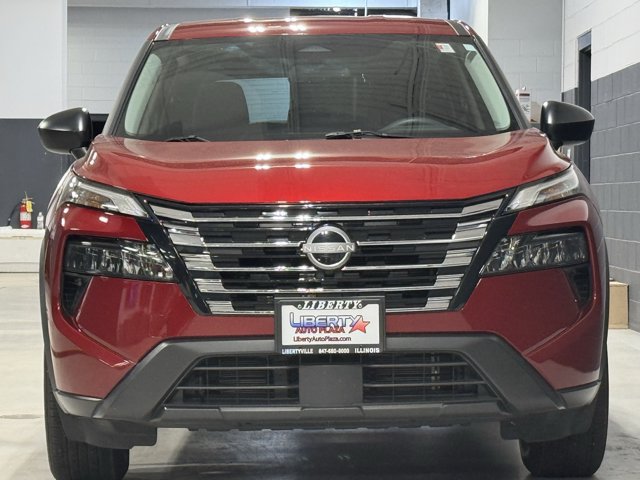 Used 2025 Nissan Rogue S AWD/4WD image 23
