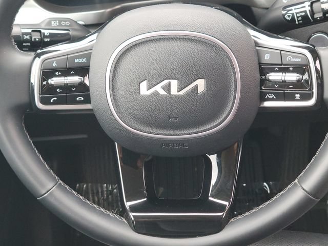 Certified 2023 Kia Sorento SX AWD/4WD image 14