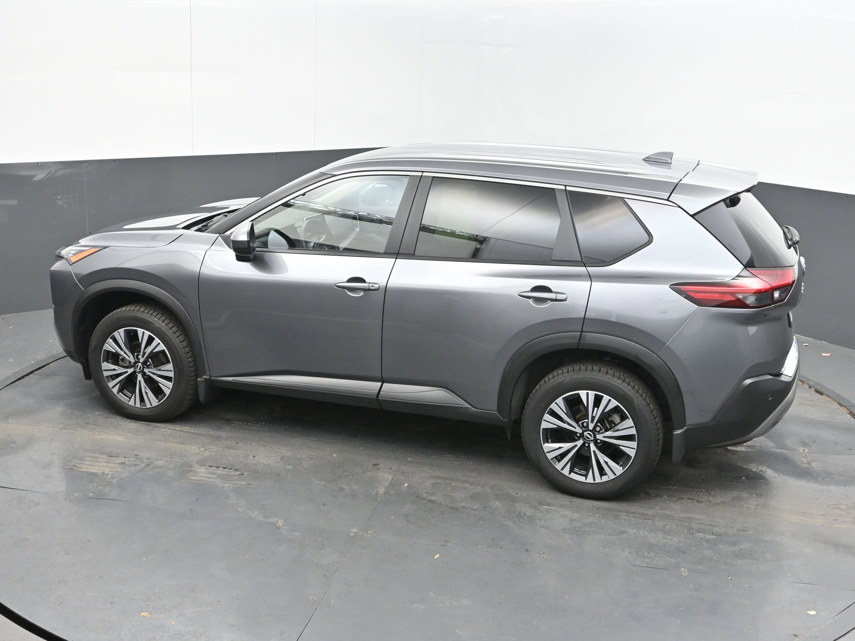 Certified 2023 Nissan Rogue SV image 33