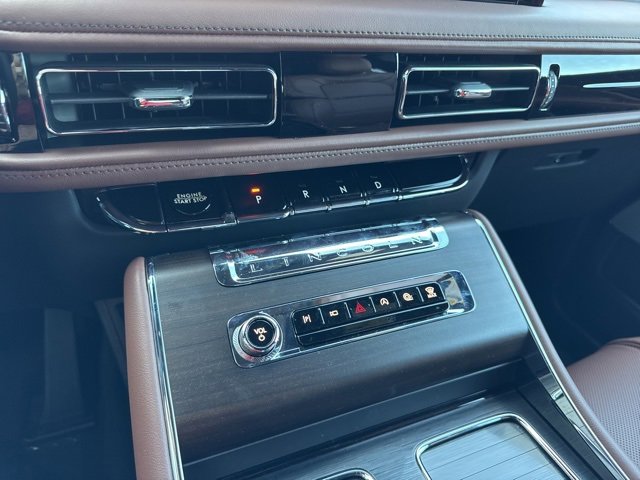 New 2025 Lincoln Aviator Reserve w/ Equipment Group 201A image 17
