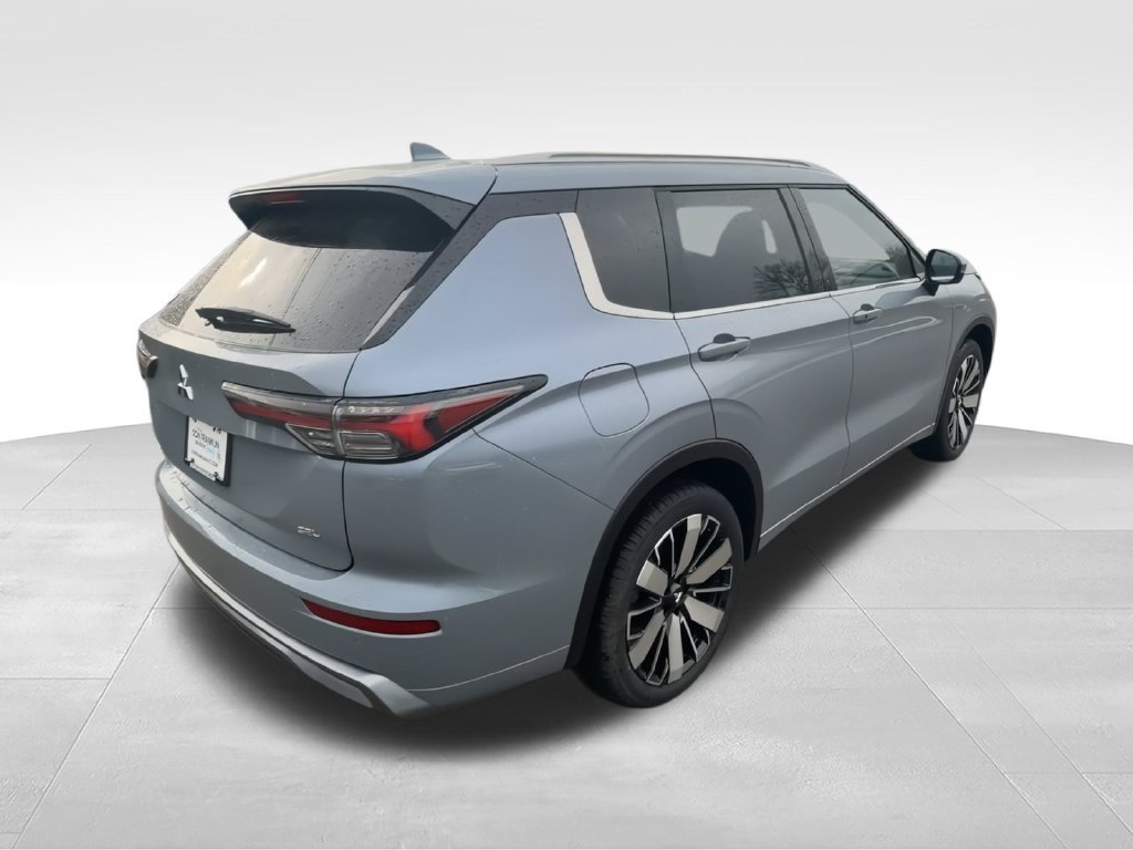 New 2026 Mitsubishi Outlander SEL FWD image 8
