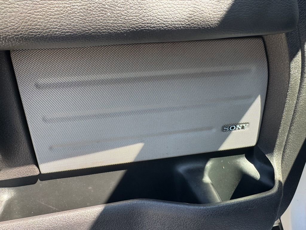 Used 2011 Ford F150 Platinum AWD/4WD image 22