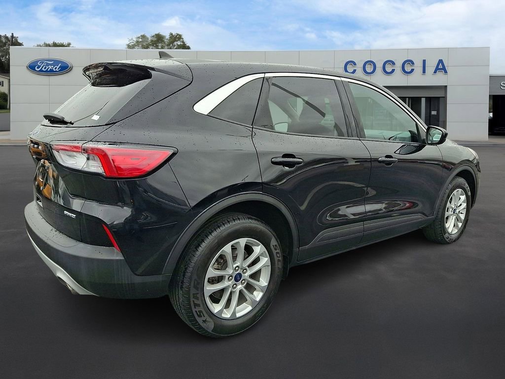 Certified 2020 Ford Escape SE image 4