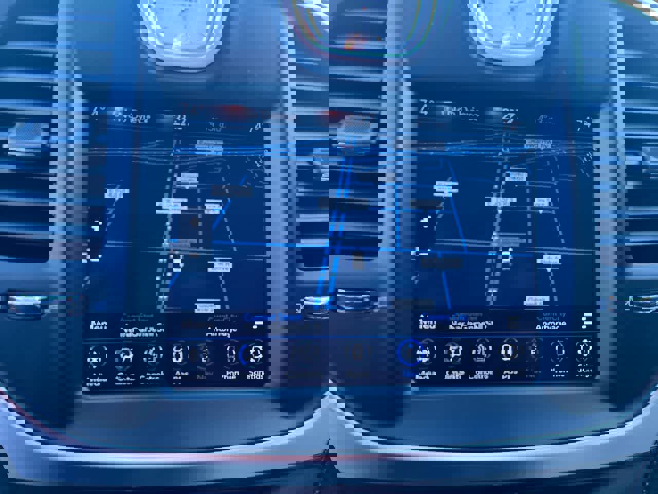 Used 2022 Chrysler 300 Touring L image 18