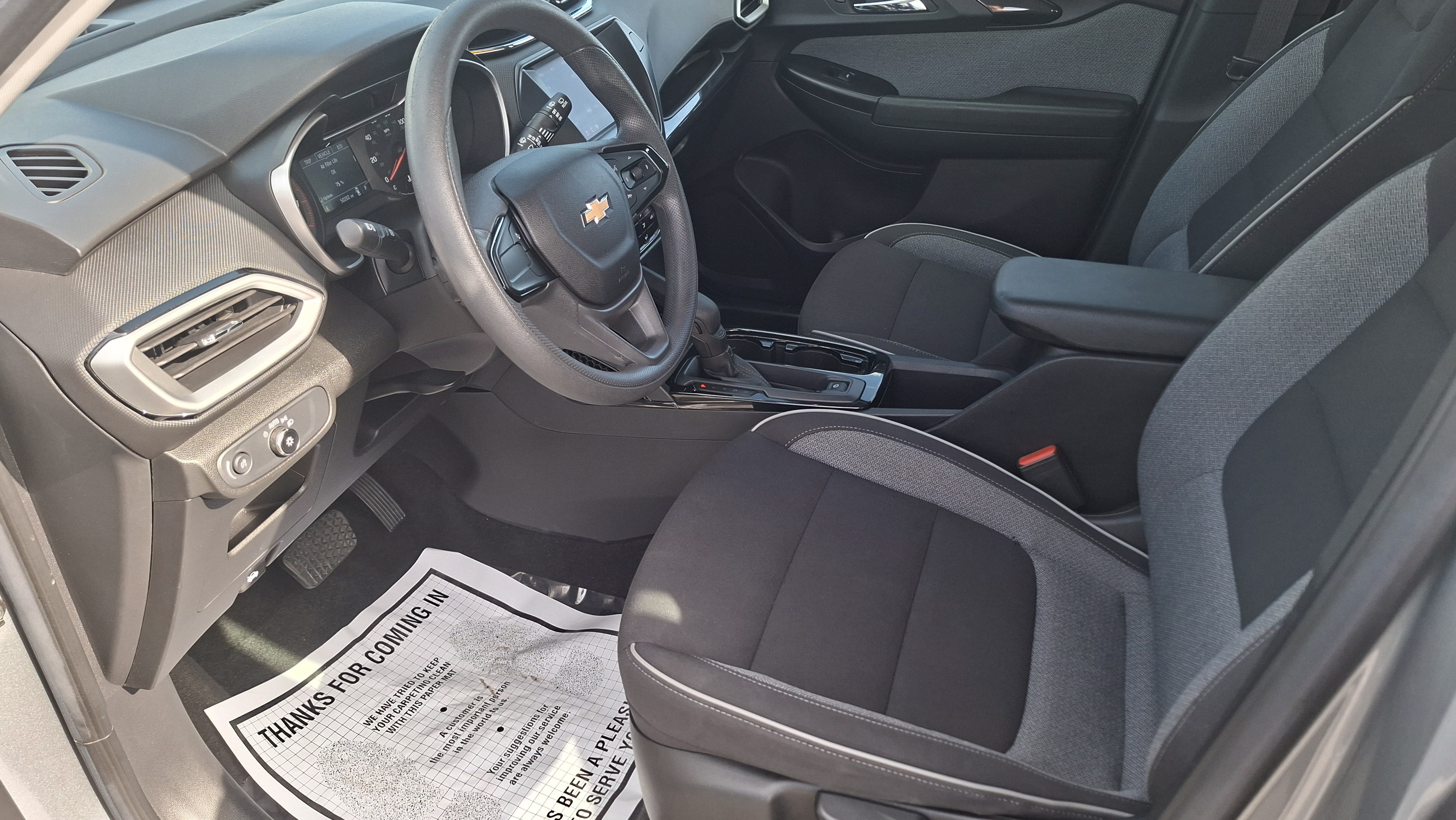 Used 2023 Chevrolet TrailBlazer LS FWD image 9