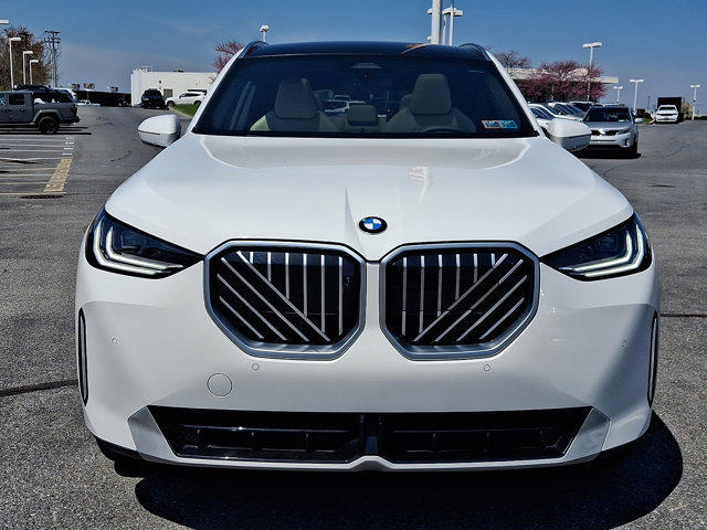 Certified 2025 BMW X3 xDrive30i w/ Premium Package image 2