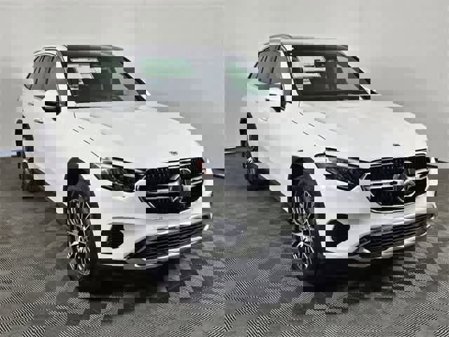 Used 2025 Mercedes-Benz GLC 300 4MATIC image 28