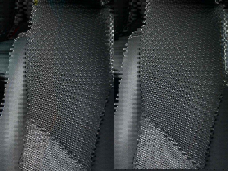 Used 2004 Land Rover Discovery S image 31