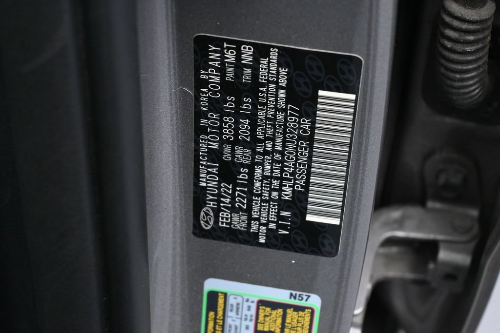 Used 2022 Hyundai Elantra Limited FWD image 19