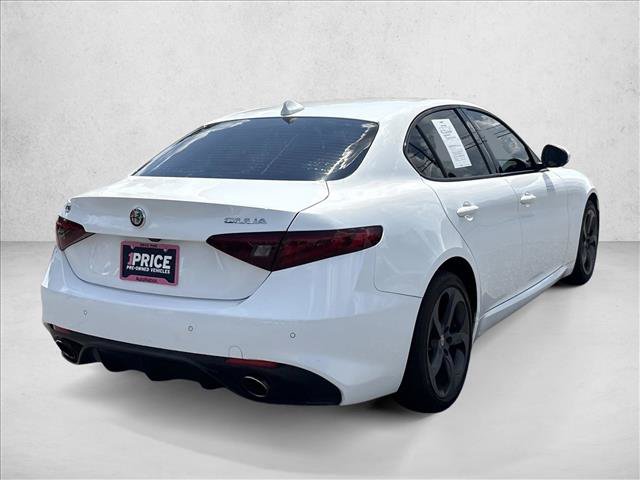 Used 2018 Alfa Romeo Giulia AWD image 5