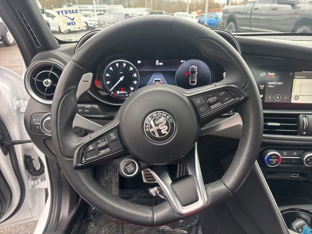 Used 2024 Alfa Romeo Giulia Veloce image 24