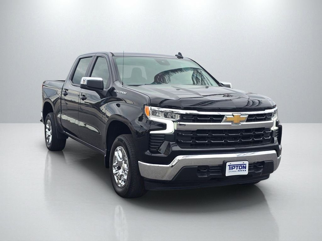 Used 2023 Chevrolet Silverado 1500 LT AWD/4WD image 3