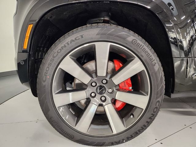 New 2026 Land Rover Defender 110 X image 8