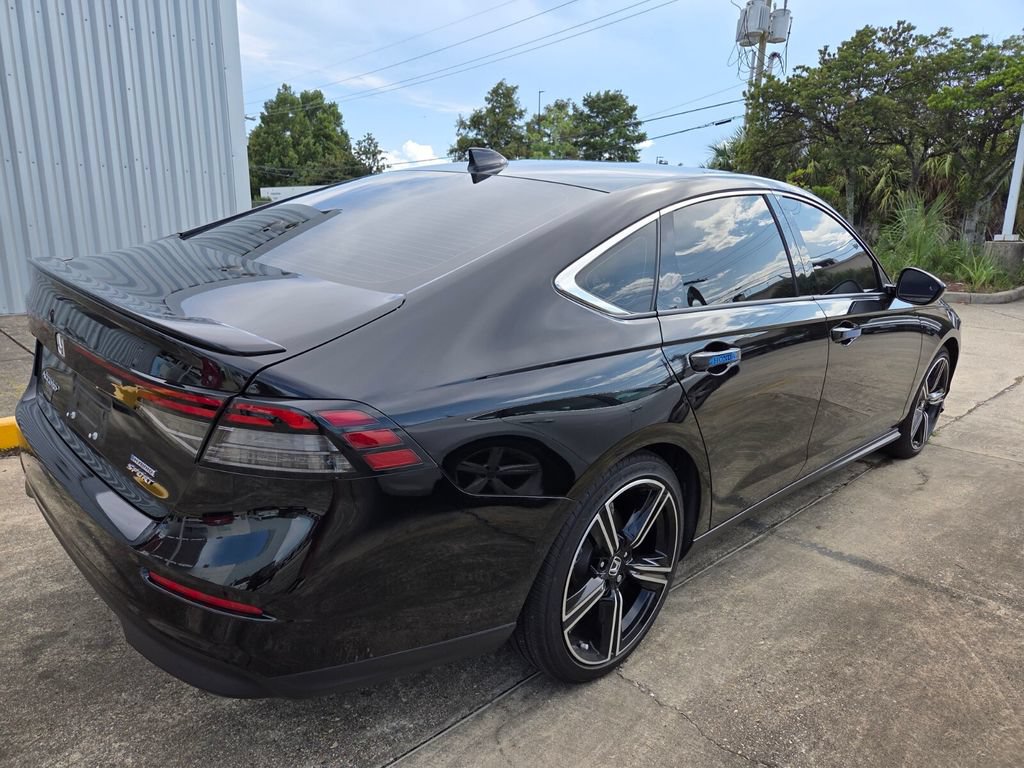Used 2025 Honda Accord Sport image 4