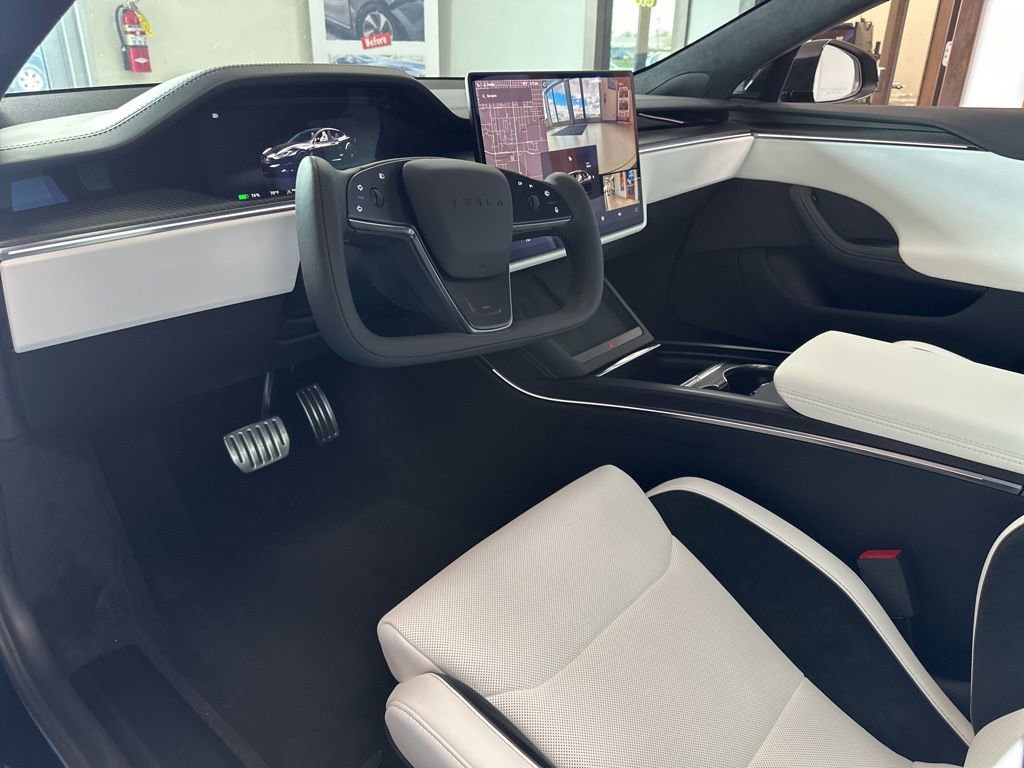 Used 2026 Tesla Model S Plaid AWD/4WD image 6