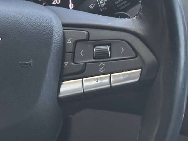 Used 2022 Cadillac XT4 Premium Luxury w/ Technology Package image 13