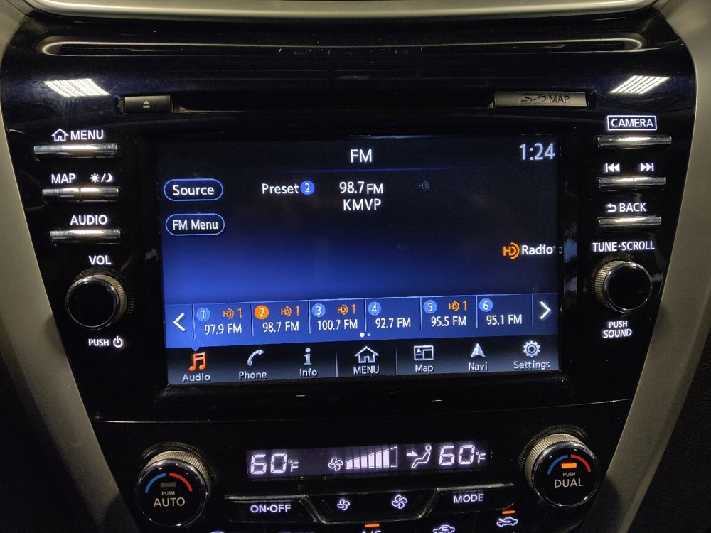 Used 2015 Nissan Murano SL w/ Cargo Package image 25