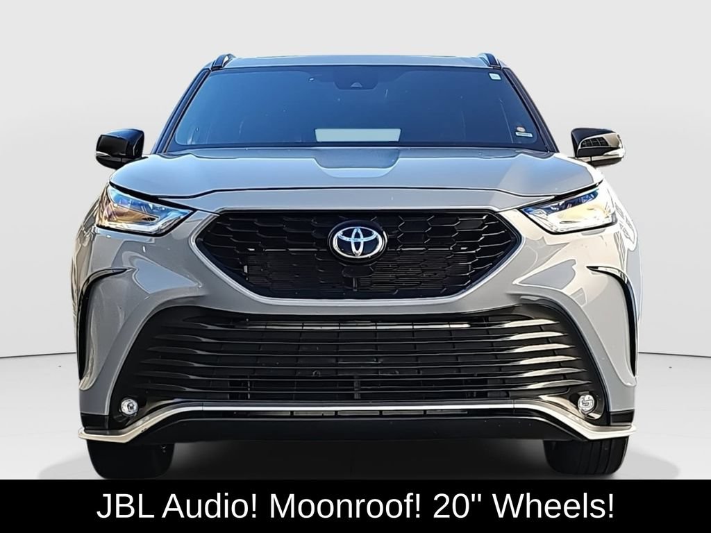 Certified 2025 Toyota Highlander XSE AWD/4WD image 2