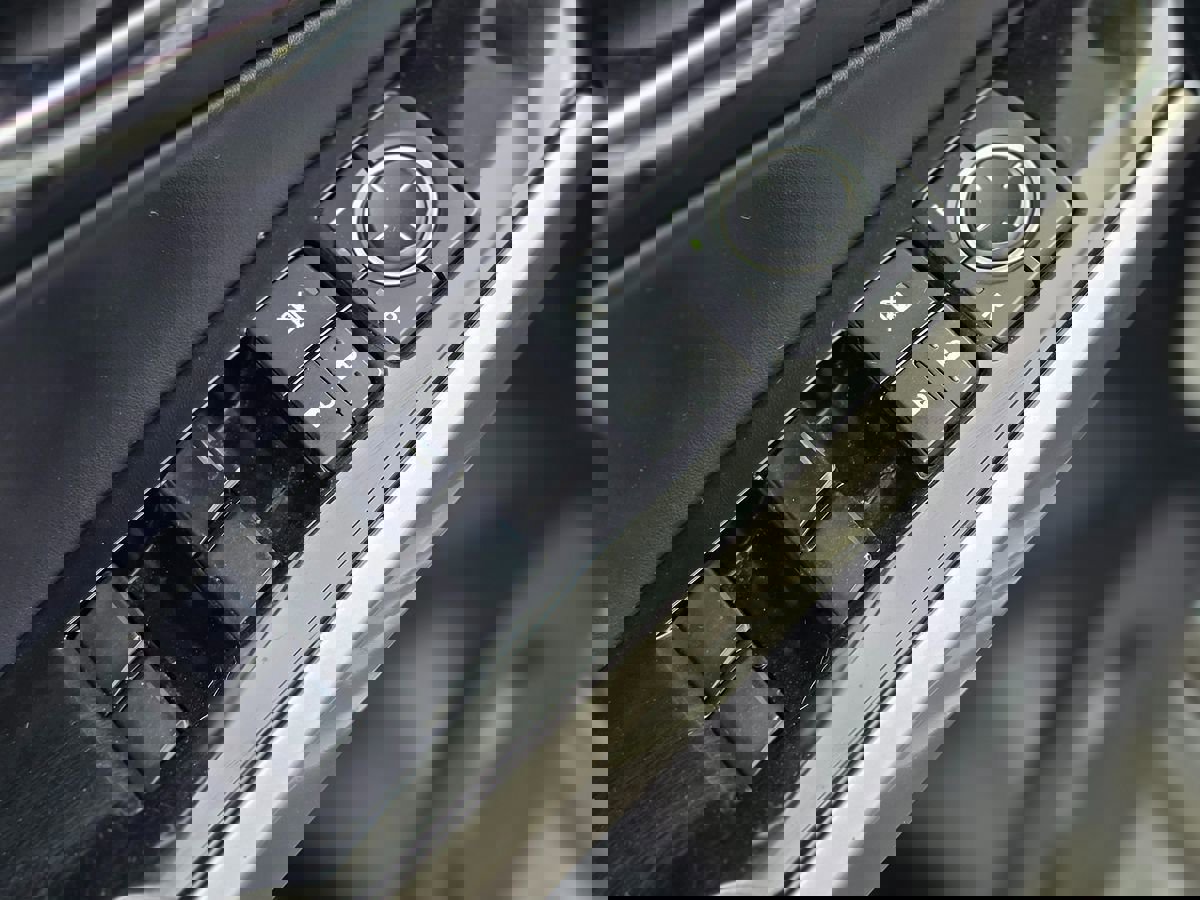 Used 2016 Lexus IS 200t image 22