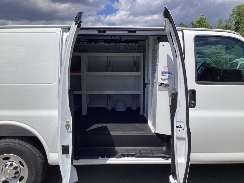 New 2026 Chevrolet Express 3500 w/ Driver Convenience Package RWD image 10