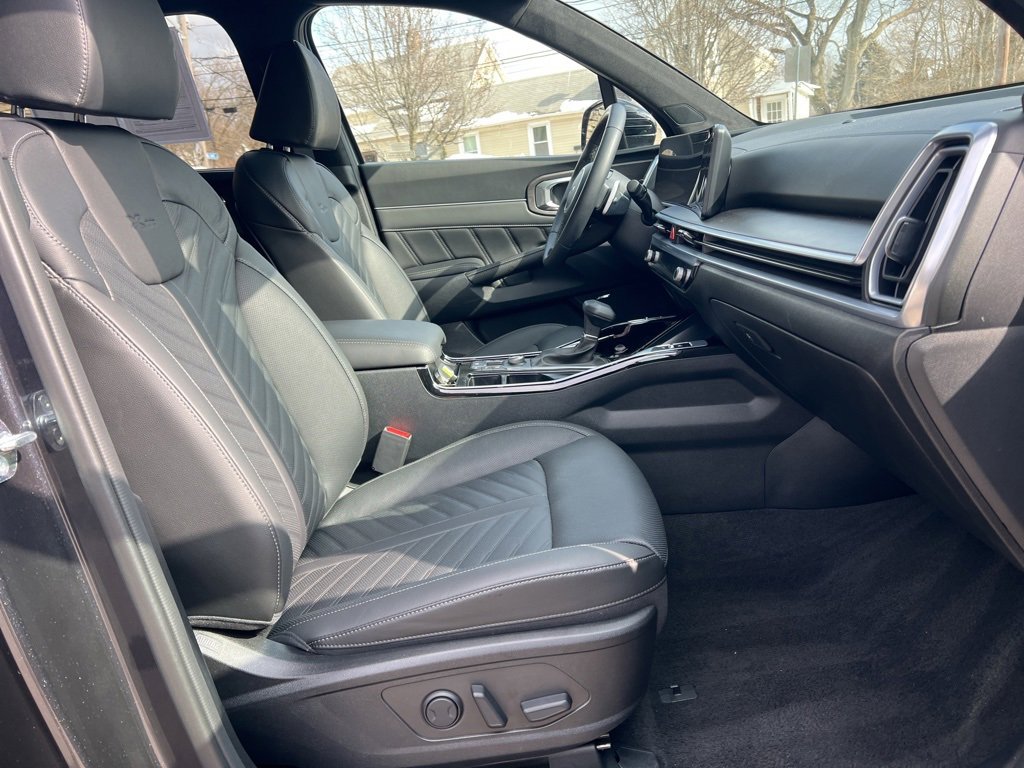 Certified 2025 Kia Sorento SX Prestige image 28