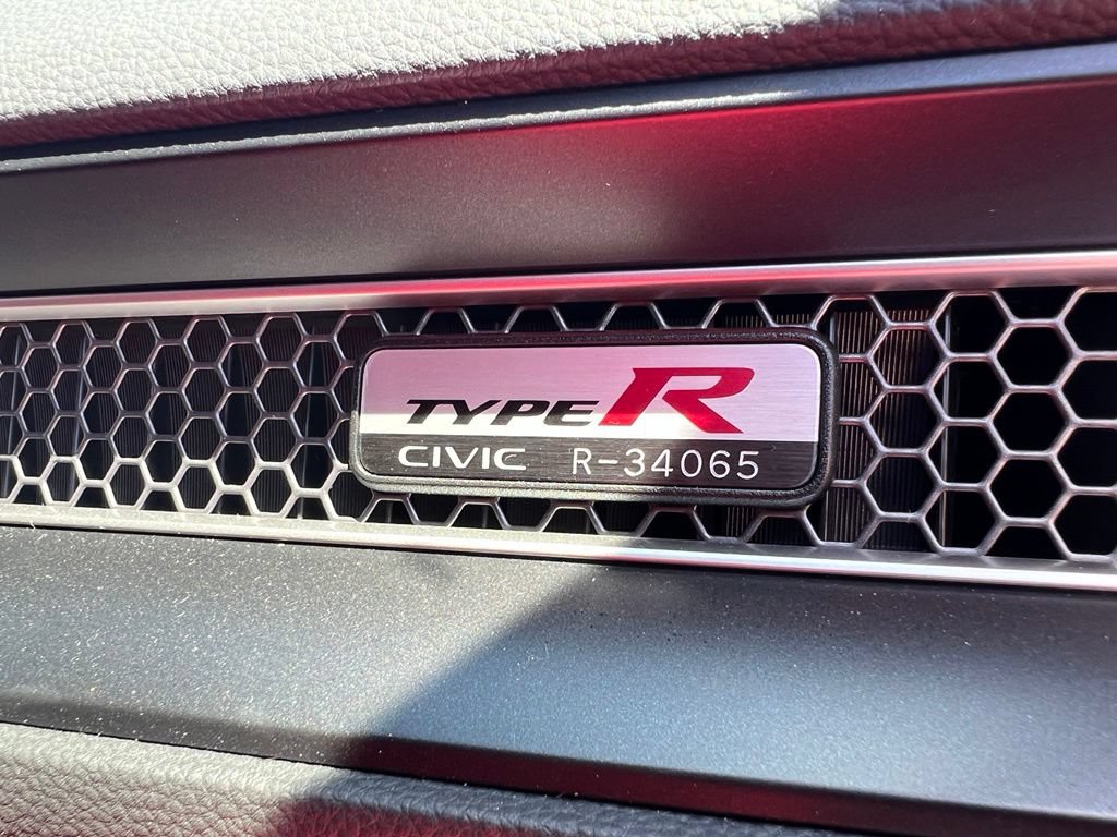Used 2025 Honda Civic Type R image 15