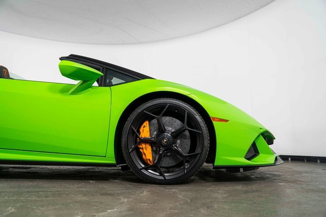 Used 2022 Lamborghini Huracan EVO image 10