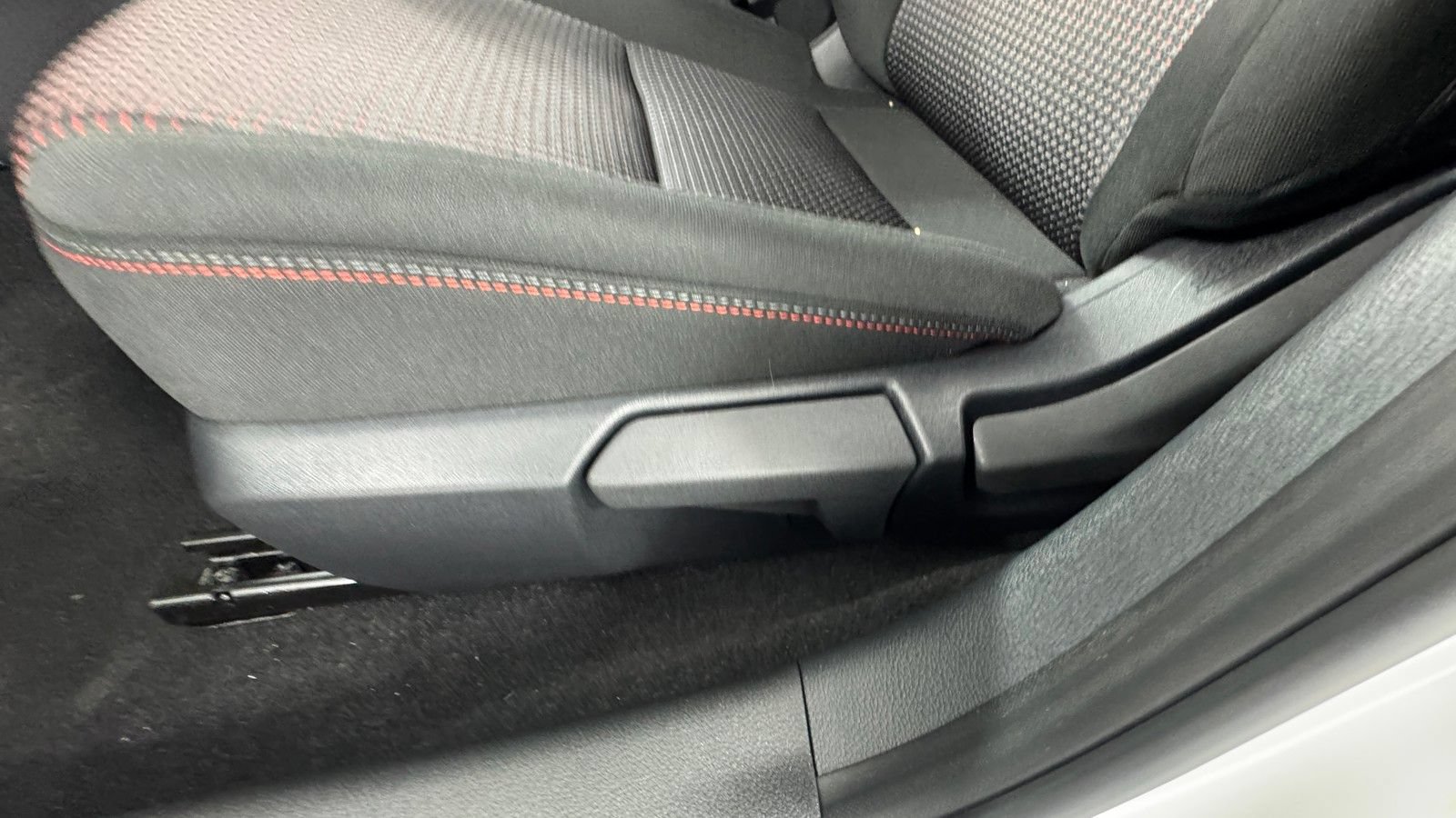 New 2026 Nissan Sentra SR w/ Floor Mat Package FWD image 11