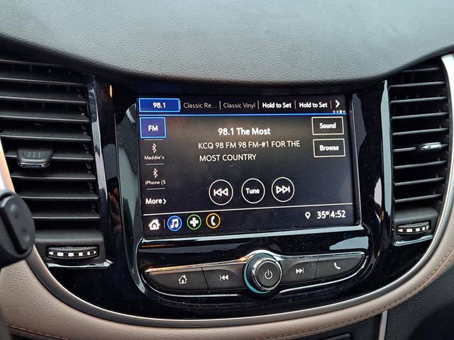 Used 2020 Chevrolet Trax LT w/ Sun & Sound Package image 16