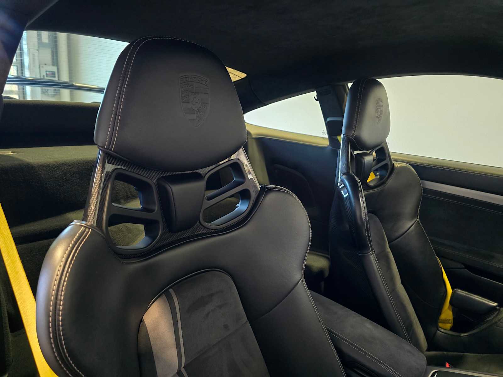 Used 2018 Porsche 911 GT3 RWD image 16