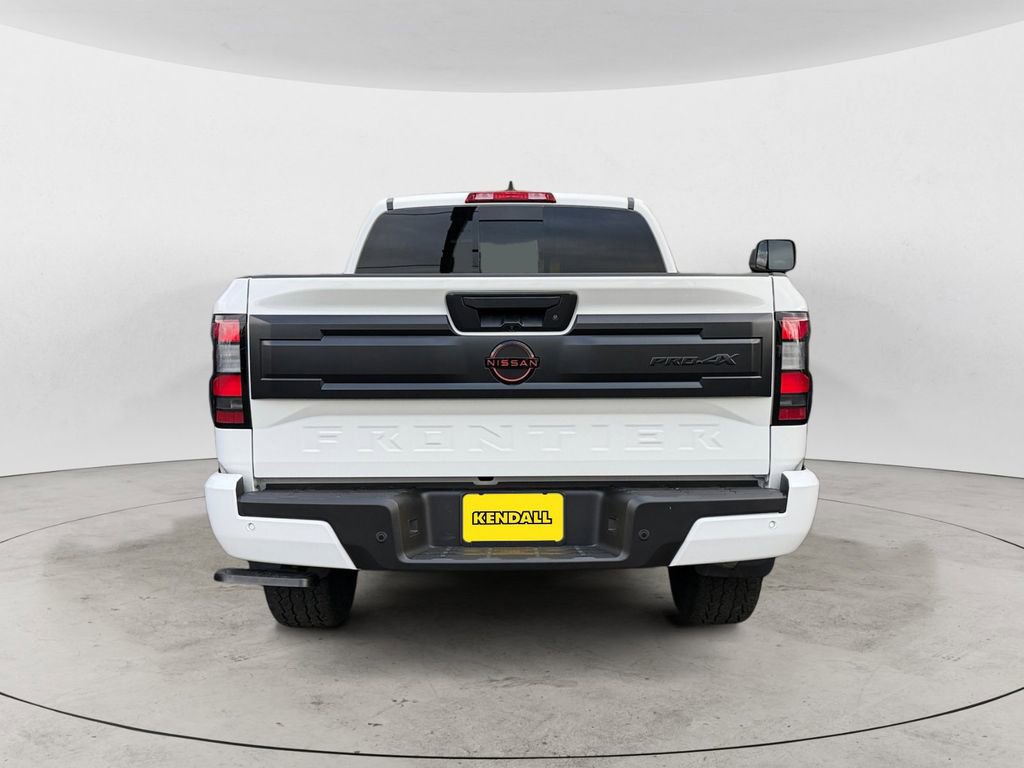 Used 2025 Nissan Frontier PRO-4X AWD/4WD image 3