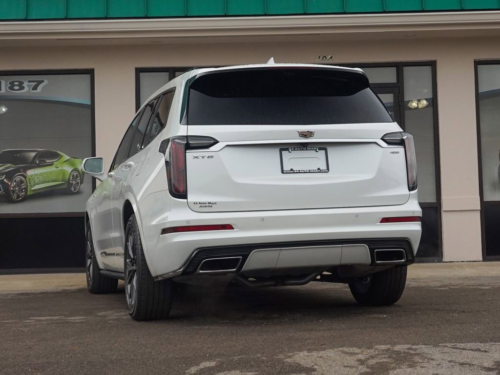 Used 2020 Cadillac XT6 Sport w/ Platinum Package AWD/4WD image 4
